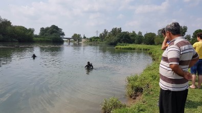 Terliği Su Kenarında Bulunan Kayıp Kadın Ceyhan Nehri'nde Aranıyor