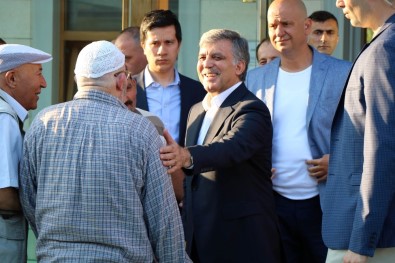 11'İnci Cumhurbaşkanı Abdullah Gül, Bayram Namazını Kavacık Tekke Camii'nde Kıldı
