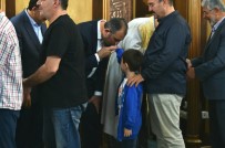 ABDÜLHAMİT GÜL - Adalet Bakanı Gül, Bayram Namazını Enes Bin Malik Cami'nde Kıldı