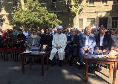 Diyanet İşleri Başkanı Ali Erbaş'tan Darülaceze Sakinlerine Bayram Ziyareti