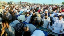 TOPRAK GÜNÜ - Gazze'nin İsrail Sınırında Bayram Namazı