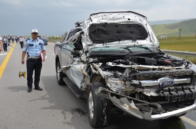 İYİ Parti Mitinginden Dönen Konvoyda Kaza Açıklaması 1 Yaralı