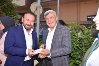 NEVZAT DOĞAN - İzmit Belediye Başkanı, Karaosmanoğlu'nun Elini Öptü Harçlığı Kaptı