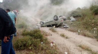 Osmaneli'de Otomobil Takla Attı Açıklaması 4 Yaralı