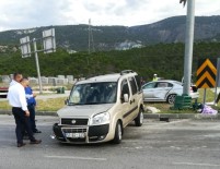 Otomobil İle Kamyonet Çarpıştı Açıklaması 9 Yaralı