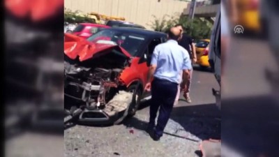 Otomobil Minibüse Çarptı Açıklaması 5 Yaralı