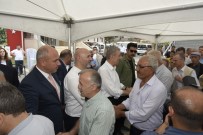 HAKAN KARADUMAN - Tekkeköy Meydanda Bayramlaştı