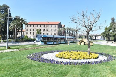 Bostanlı Köprüsü'nde Yeni Trafik Düzenlemesi