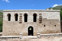 VAN YÜZÜNCÜ YıL ÜNIVERSITESI - Hakkari'deki Kayme Sarayı Restore Edildi