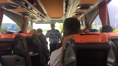 Isparta Polisi Hem Denetledi Hem Bayramlaştı