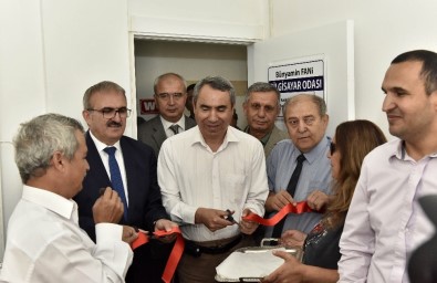 Muratpaşa'da Bilgisayar Atölyesi Açıldı