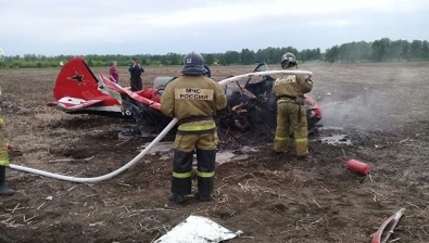 Rusya'da Uçak Düştü Açıklaması 2 Ölü