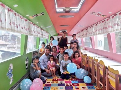 Şehit Öğretmenin Adı Verilen Gezici Okul Çocuklarla Buluşuyor