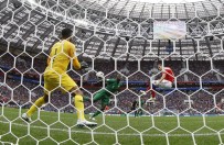 AKREDITASYON - 10 Bin Gazeteci Takip Ediyor