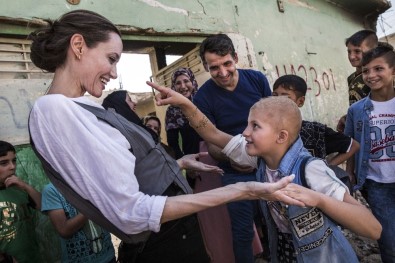 Angelina Jolie, Irak'ı Ziyaret Etti