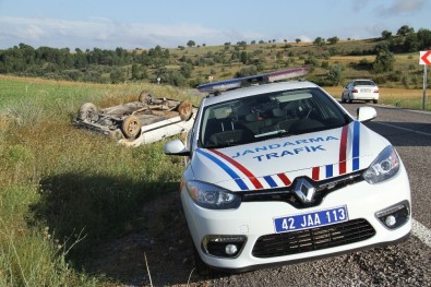 Beyşehir'de Otomobil Şarampole Takla Attı Açıklaması 3 Yaralı