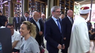 Diyanet İşleri Başkanı Erbaş, Millet Kıraathanesi'ni Ziyaret Etti