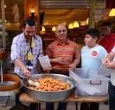 Aziz Yıldırım Seçimi Kaybetti, Turgutlulu Peynirci Lokma Döktürdü