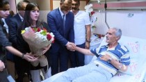 Bakan Sarıeroğlu, Kaza Geçiren Şehit Babasını Ziyaret Etti