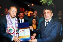 KANDILLI - Cumhurbaşkanı Erdoğan İçin Hazırladığı Nüfus Cüzdanını Kendisine Takdim Etti