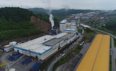 Demir Çelik Fabrikasında İşçiler Grev Kararı Aldı