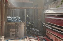 Depoda Çıkan Yangın İçin İtfaiye Seferber Oldu