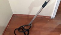 Eve Giren Yılanı İtfaiye Yakaladı