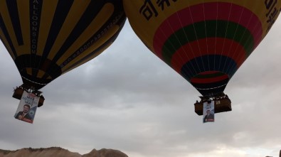 Kapadokya'da Balonlar 'Vakit Kapadokya Vakti' Pankartlarıyla Havalandı
