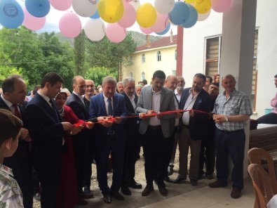 Koyulhisar'da Kültür Merkezi Hizmete Açıldı