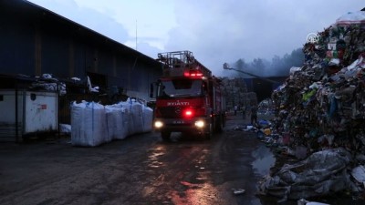 Samsun'da Geri Dönüşüm Tesisinde Yangın