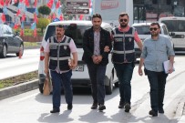 İZZET BAYSAL DEVLET HASTANESI - Ablasına Şiddet Uygulayan Eniştesini Bacağından Vurdu