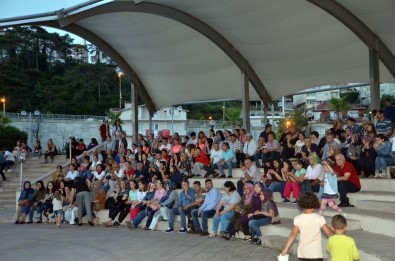 Alaplı'da Muhteşem Türk Halk Müziği Konseri
