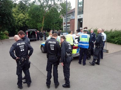 Almanya'da Okulda Bomba Paniği