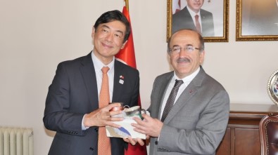 Japonya'nın Türkiye Büyükelçisi Miyajima Trabzon'da Ziyaretlerde Bulunuyor