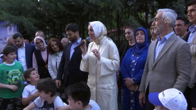 Bakan Kaya, Kağıthane'de Vatandaşlarla Buluştu