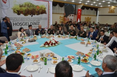 Erzincan Da Şehit Aileleri Ve Gaziler Onuruna İftar Verildi