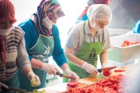 SÜTLÜCE - Günde 5 Bin Porsiyon Sıcak Yemek