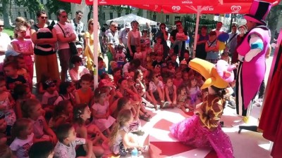 Hırvatistan'da Rengarenk Festival