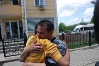 KAĞIT TOPLAYICISI - İstanbul'da Kayıp Olan 3 Çocuktan Berkay'ı Teslim Alan Babası Duygusal Anlar Yaşadı