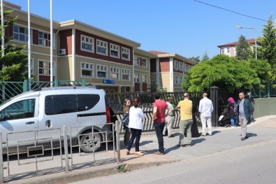 Kocaeli'de Binlerce Öğrenci LGS İçin Okullara Koştu