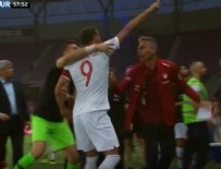 Cenk Tosun çılgına döndü