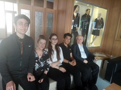 Özel Evrensel Fen Lisesi Öğrencileri, Fizik Alanında Dünya Birincisi Oldu