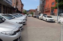 (Özel) Sultanbeyli'de Otomobil Bayisinden 22 Bin 300 TL Çalındı