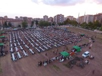 KAZıM KURT - Vişnelik'te 7 Bin Kişi Bir Arada İftar Yaptı