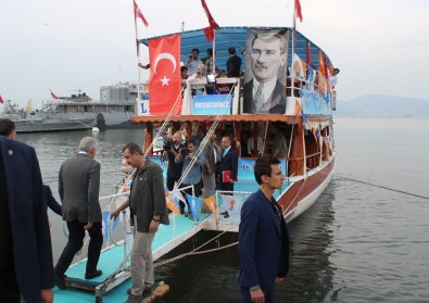 Başbakan'dan Gençlerle Tekne Turu