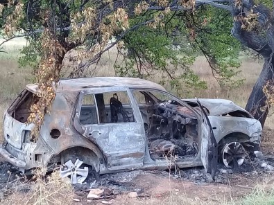 Takla Atan Otomobil Hurdaya Döndü Açıklaması 2'Si Ağır 5 Yaralı