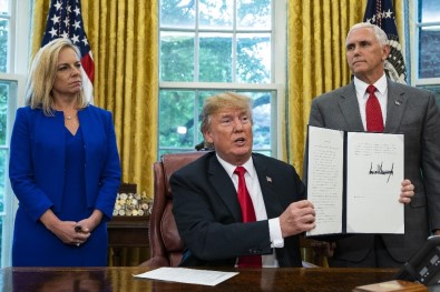 Trump, Aile Ayrılığını Durduran Kararnameyi İmzaladı