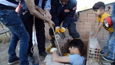 Ağrı'da Bacadan Kedi Kurtarma Operasyonu