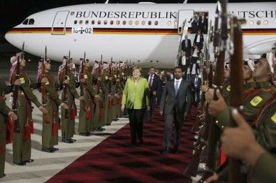 Alman Şansölyesi Merkel Amman'da