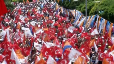 Başbakan Yıldırım Açıklaması  'O Ancak Polis Memuruna Küfür Saymakla Vaktini Geçirsin'